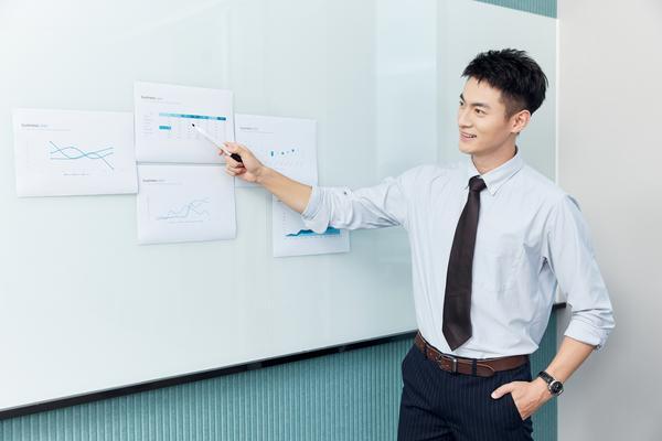 《创新作文在演讲中的运用:超越传统的写作方式》图1
