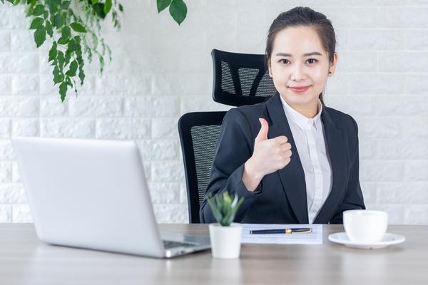 轮胎之恋：浪漫婚礼，携手人生图1