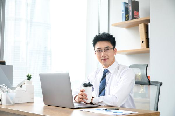 “通信领域市场需求旺盛，企业争相布局新一代信息技术” 图2