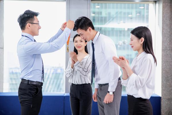 “创新支部奖”颁奖典礼：致敬等领域涌现出的杰出贡献者 图2