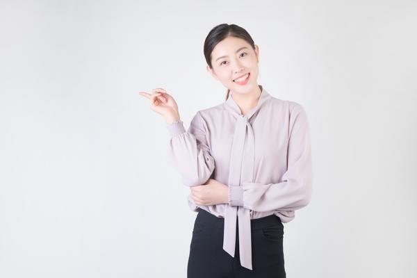 奢华珠宝：尽享璀璨瞬间，品味非凡人生 图2