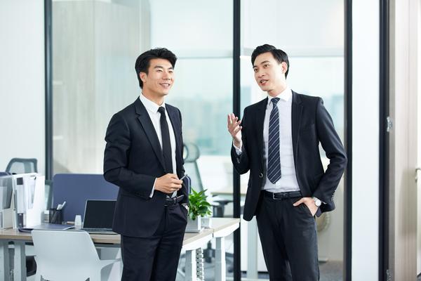 《售楼营销活动宣传语创意设计大比拼：哪个更能吸引购房者？》图1