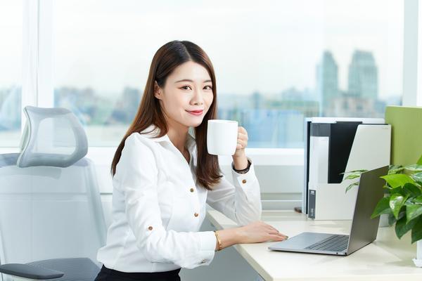如何轻松打造朋友圈内容,吸引更多女孩子关注? 图2