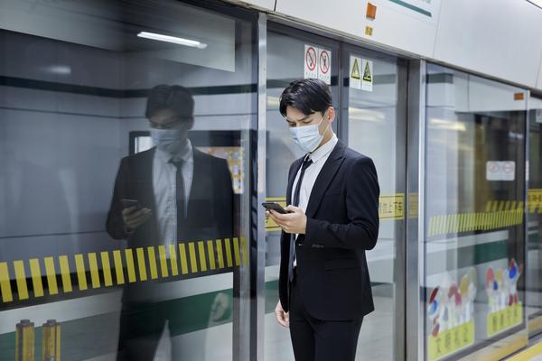 地铁餐饮市场调研报告探寻城市出行新体验 图1