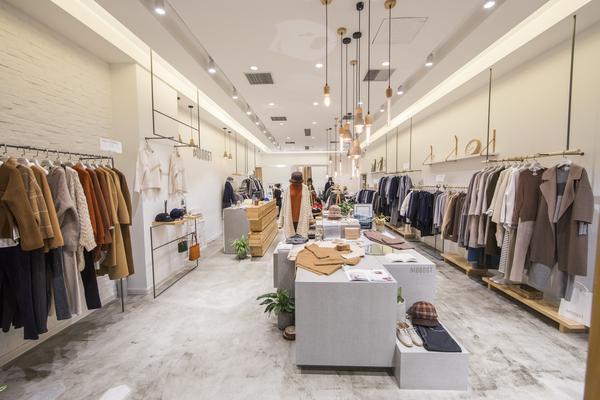 《服装店折扣营销活动方案：提升销量与吸引顾客的秘诀》图1