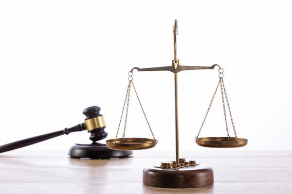 未来律师行业竞争大不大?揭秘行业变革与挑战 图1