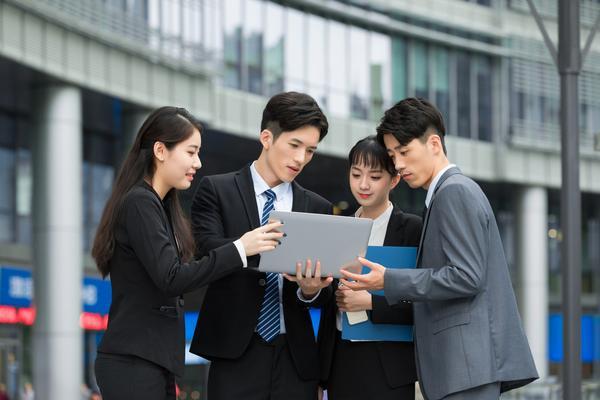 我国裤子行业竞争加剧，企业如何应对挑战？图1