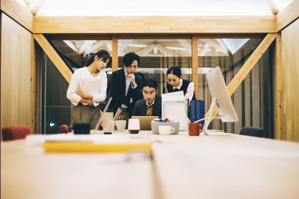《大学生微博市场调研报告》图1