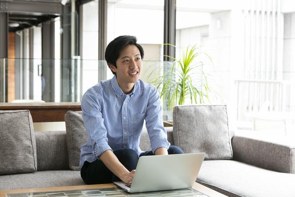 灯饰外贸行业现状及发展趋势分析：机遇与挑战并存 图2