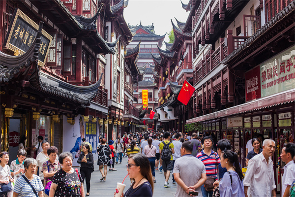 《玩水活动营销方案模板图：解锁夏日清凉，吸引游客的绝佳选择》 图2