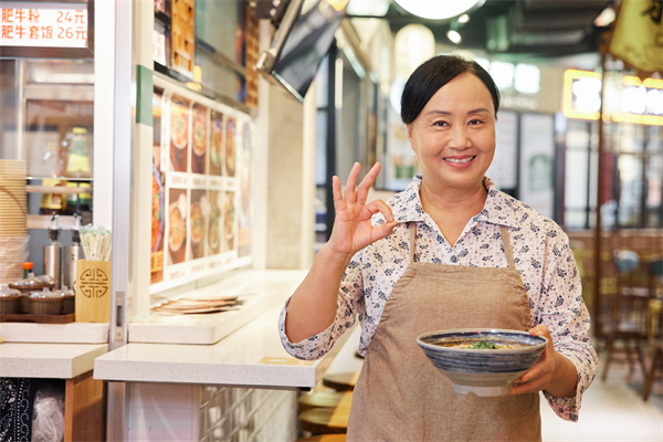 面馆饭店免费送饮料,吸引顾客的营销活动方案图1